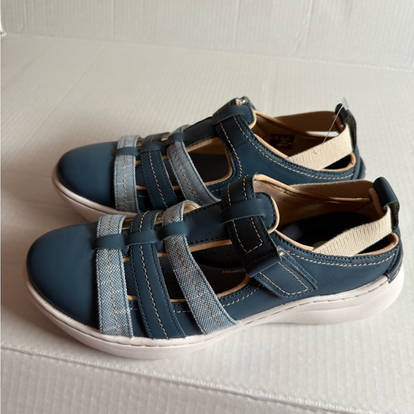 Clarks Women's Teagan Step Loafer - Picture 6 of 9